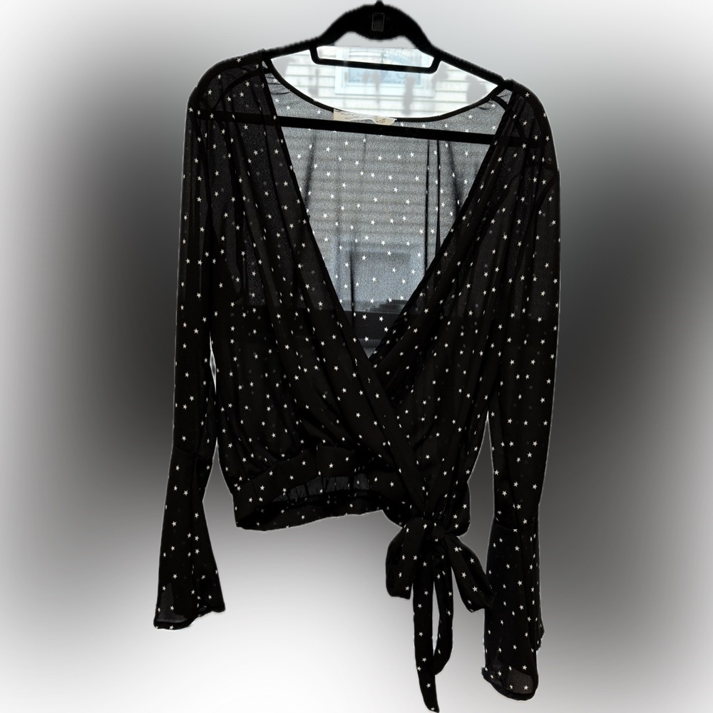 Vintage Havana Star Print Wrap Top – Size M – NWT (No Tags)